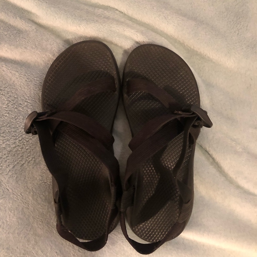 Size 8 - single strap black chacos